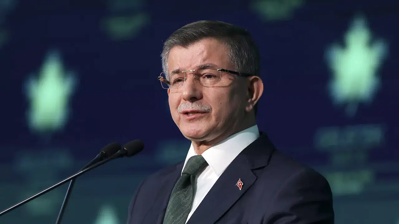 Davutoğlu'ndan Erdoğan'a çağrı: Sumud Filosu'ndaki vatandaşların güvenliği Türkiye'nin teminatı olmalı!