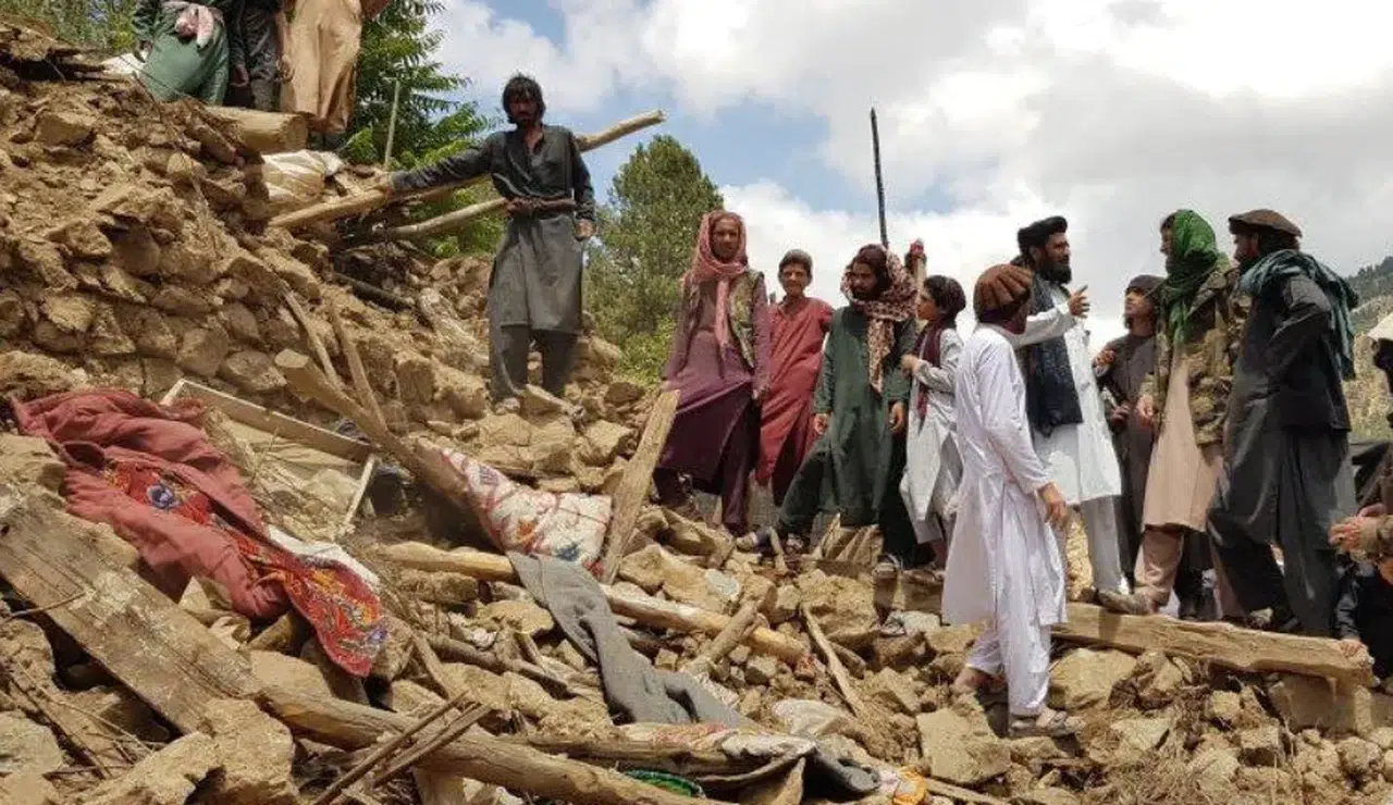 Afganistan'da 6,0 büyüklüğünde deprem: 622 ölü, bin 555 yaralı ve çok sayıda ev yıkıldı