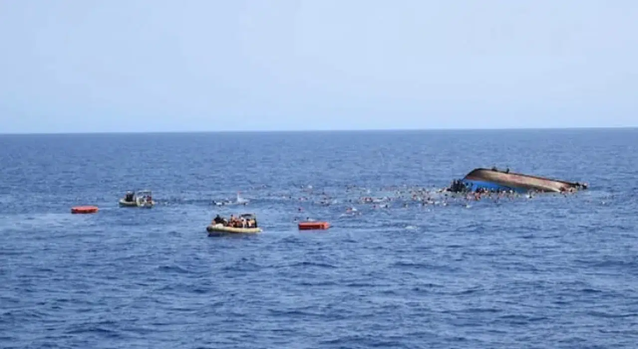 Ayvalık'ta mülteci teknesi battı; 4'ü çocuk 5 kişi yaşamını yitirdi