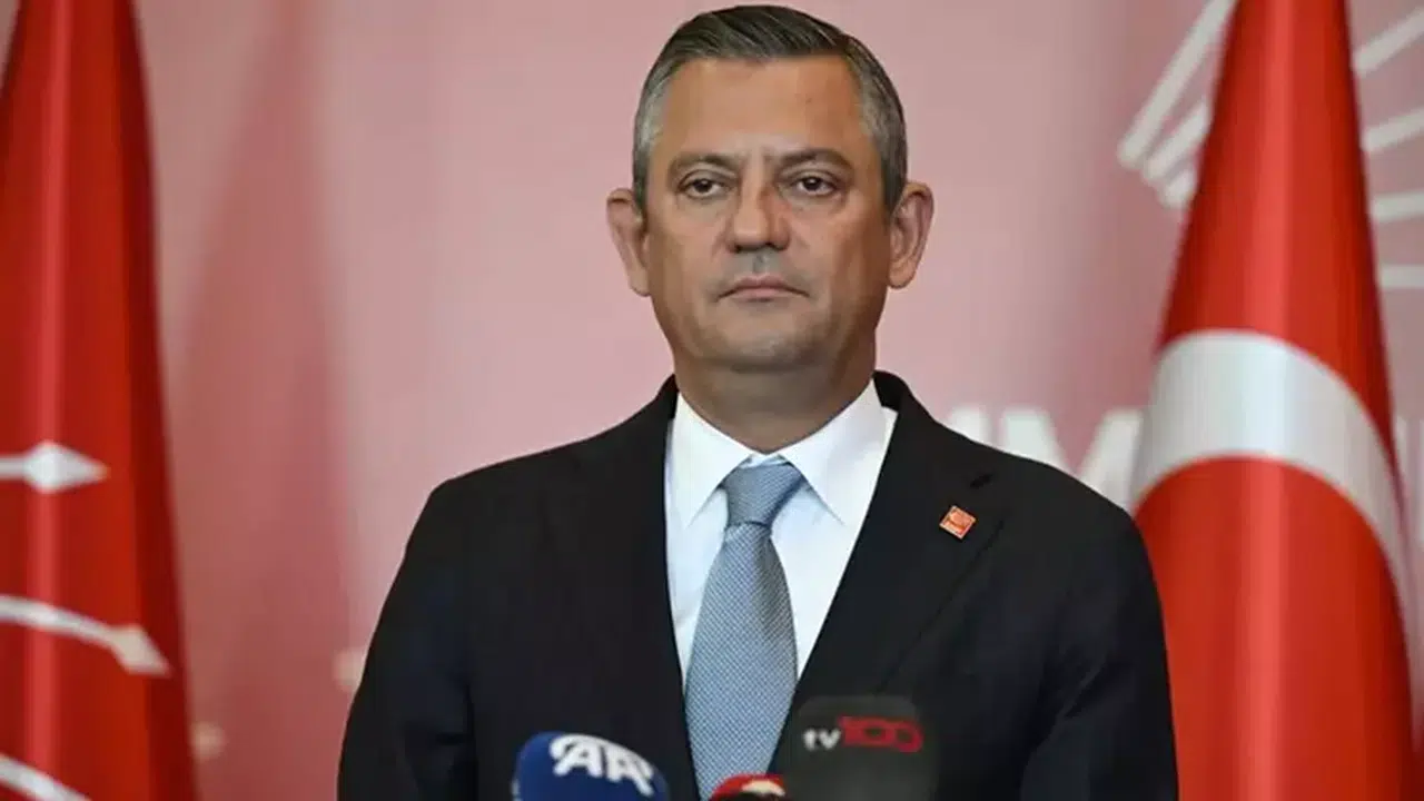 CHP Lideri Özgür Özel'den İzmir'deki Polis Şehitlerine Taziye Mesajı
