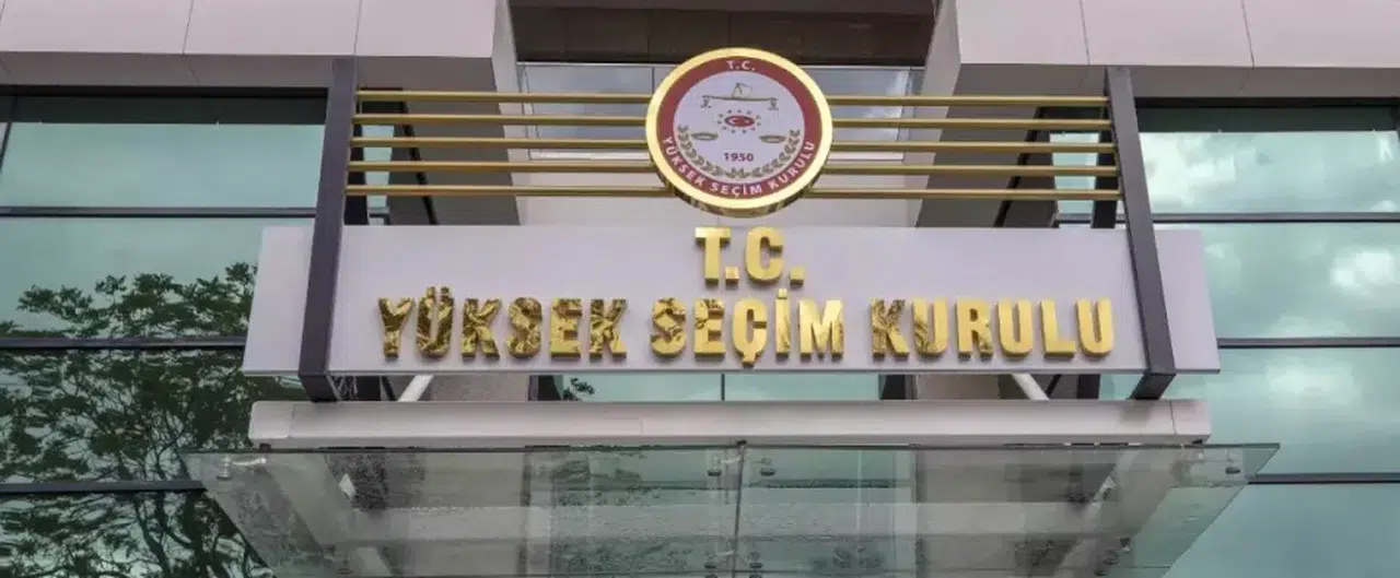 YSK, CHP'nin olağanüstü kurultayına yönelik 'tam kanunsuzluk' itirazını reddetti