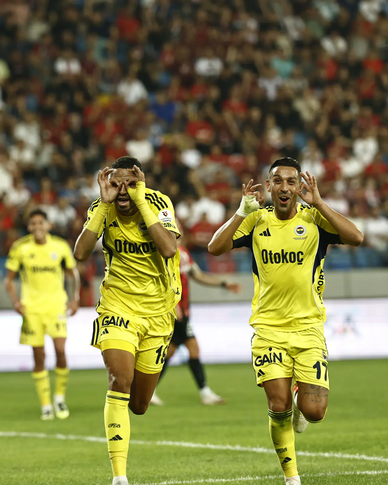 Fenerbahçe, Gençlerbirliği'ni 3-1 mağlup ederek Süper Lig'de 5. sıraya yükseldi