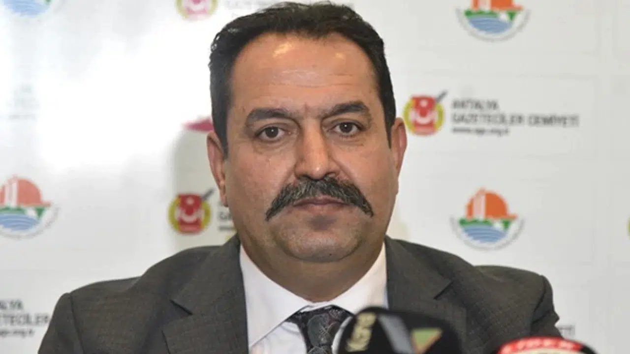 Antalya İl Emniyet Müdürü İlker Arslan, yürütülen soruşturma nedeniyle görevden alındı