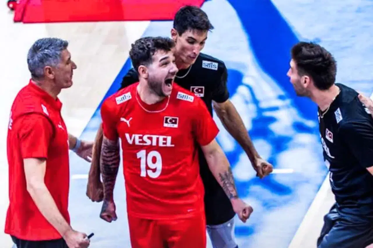 A Milli Voleybol Takımı, Kanada'yı 3-0 yenerek son 16'ya grup lideri olarak girdi