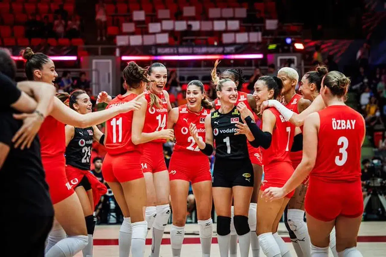 Filenin Sultanları Voleybol Dünya Şampiyonası'nda ABD yenerek yarı finale çıktı