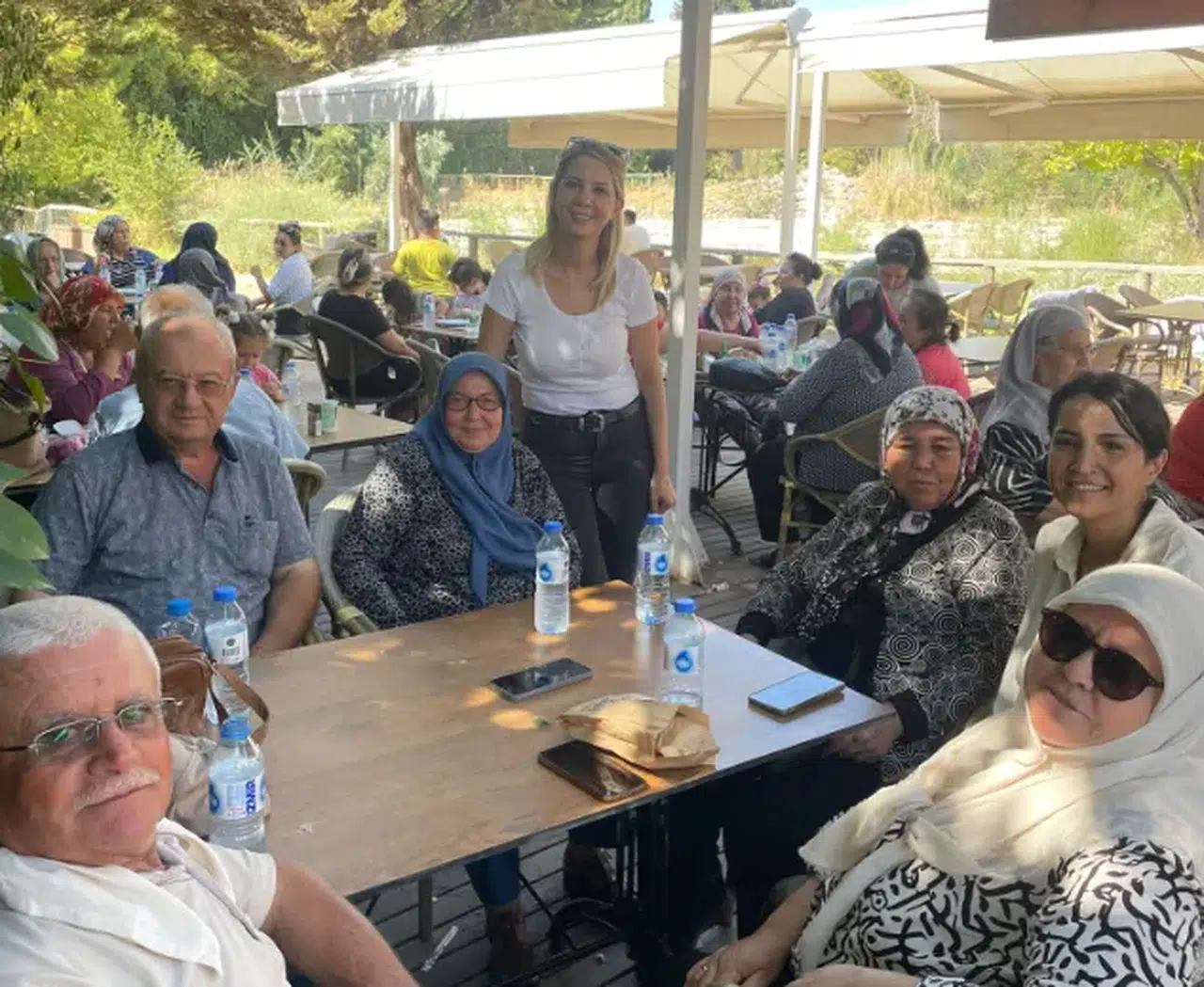 İzmir'de Ödemişli afetzedelere moral gezisi