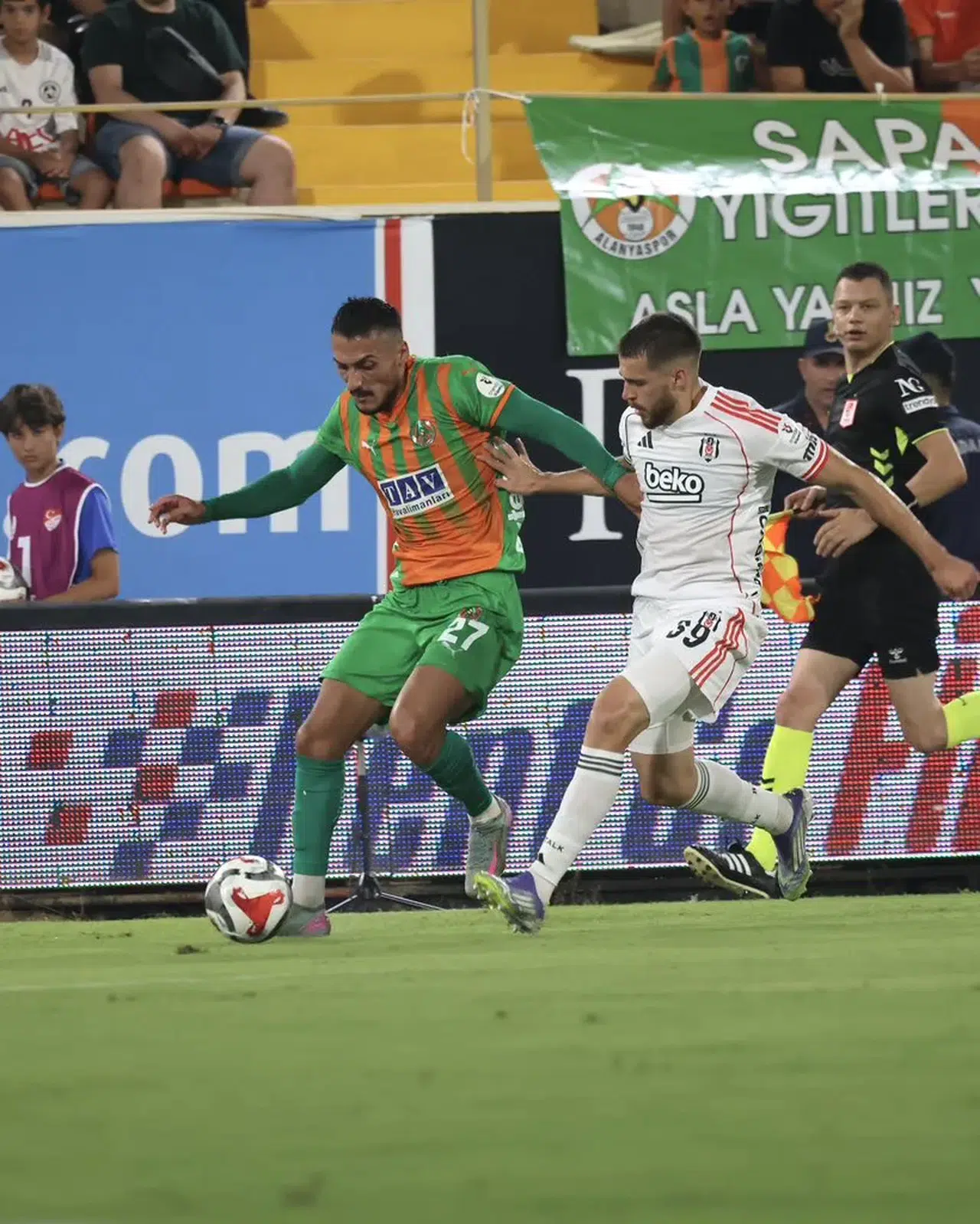 Sergen Yalçın'lı Beşiktaş ilk maçında Alanyaspor'a 2-0 yenildi