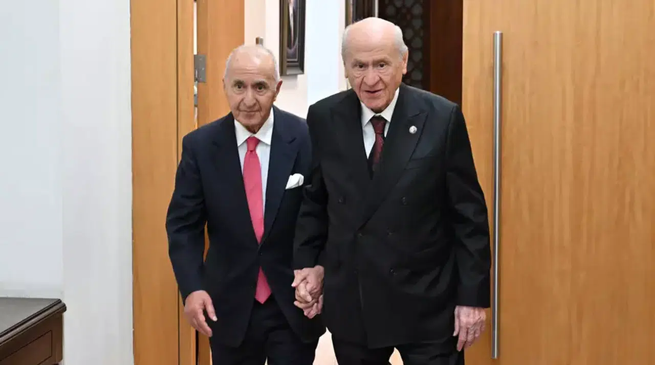 CHP Eski Genel Başkanı Hikmet Çetin, MHP lideri Devlet Bahçeli ile 1 saat süren bir görüşme yaptı