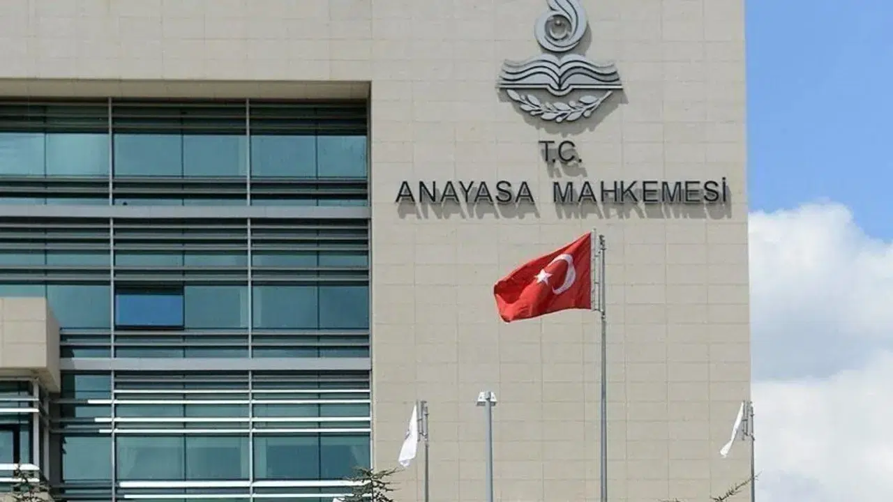 AYM'den 26 Siyasi Parti Hakkında Suç Duyurusu Kararı! İşte O Partilerin Listesi