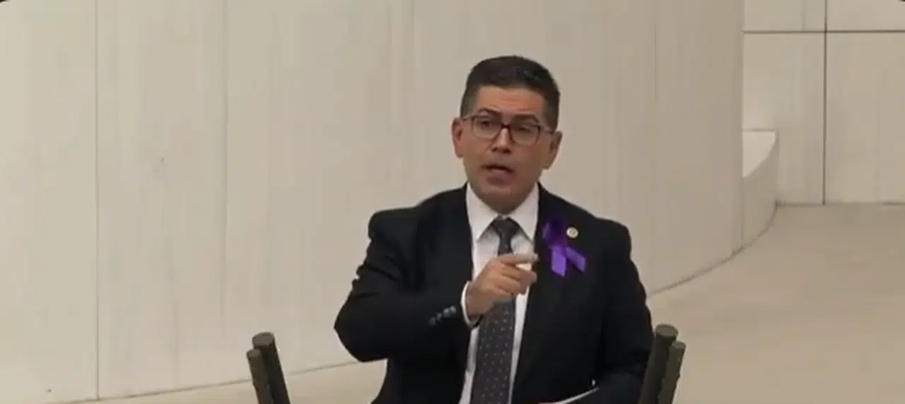 CHP'Lİ HALICI :DÜNYA YAPAY ZEKAYI BİZ OKUL TUVALETLERİNİ KONUŞUYORUZ