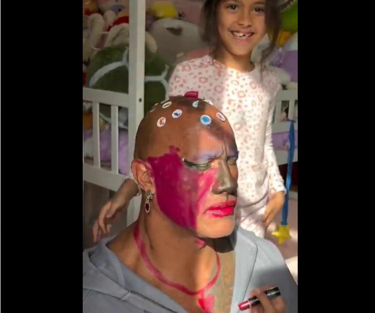 Dwayne Johnson, "kız babası olmak" temalı bir paylaşım yaptı