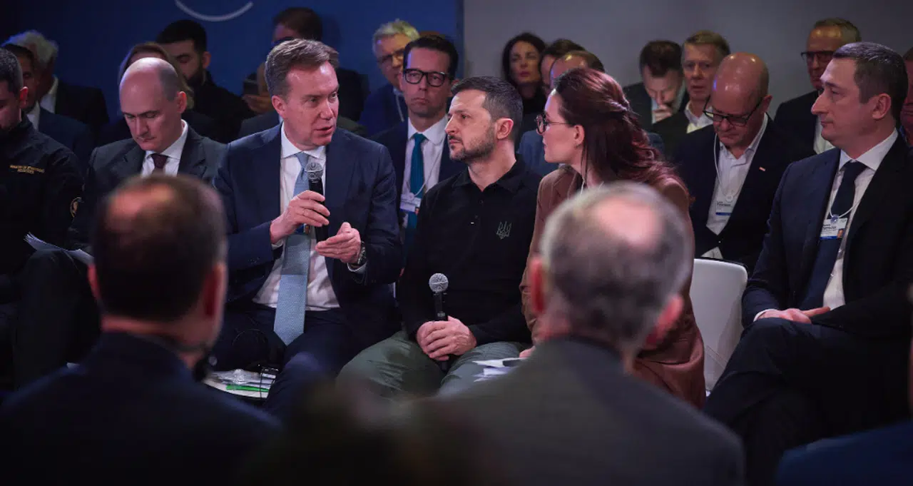 Ukrayna Devlet Başkanı Zelenskiy, müttefiklerden en az 200 bin askerin barış gücü olarak görevlendirilmesi istedi