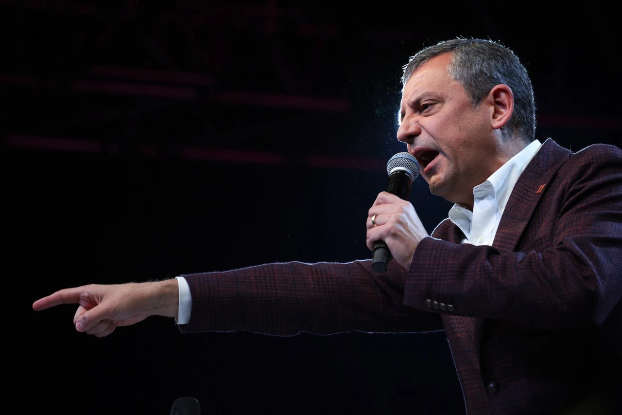 CHP Lideri Özel: "Erken Seçim Sürecini Millet Başlattı"