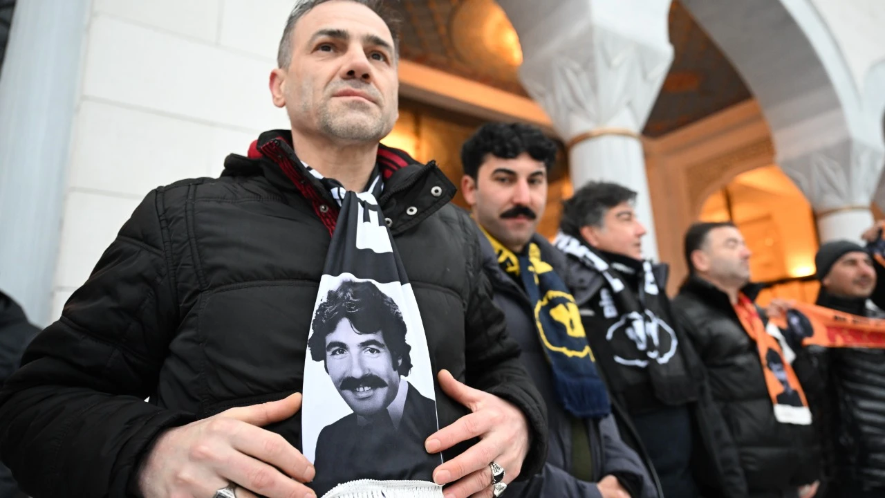 Ferdi Tayfur'un 40'ı nedeniyle mevlit okutuldu