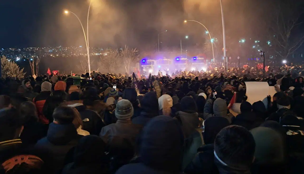 İmamoğlu Protestosuna Katılan 25 Kişiye Adli Kontrol: 3 Kişiye Ev Hapsi