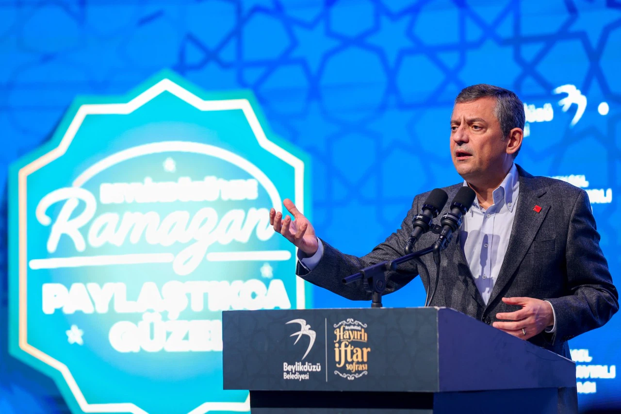 CHP lideri Özgür Özel’den Cumhurbaşkanı Erdoğan’a: “‘Turpun büyüğü dedin, koca bir yalan çıktı"