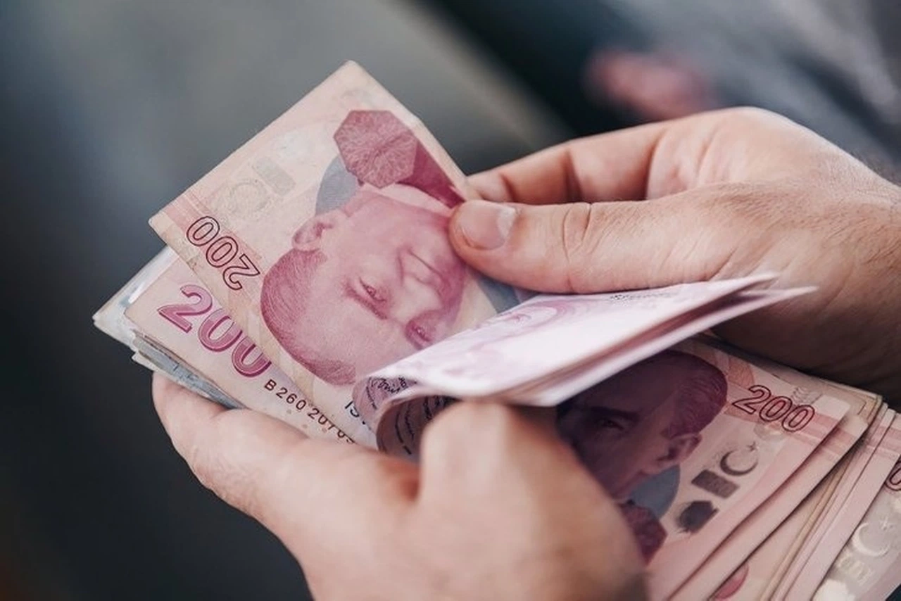 Bayram gibi müjde! Maaşlar yüzde 40, ikramiyeler yüzde 50 artırıldı