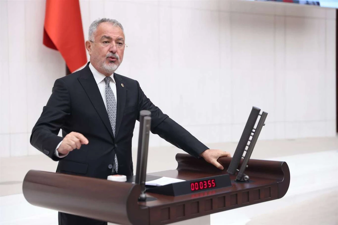 CHP’li Uzun’dan Bakanlığa Tepki: “Dört Canın Sorumluluğu Pilota Yıkılamaz”