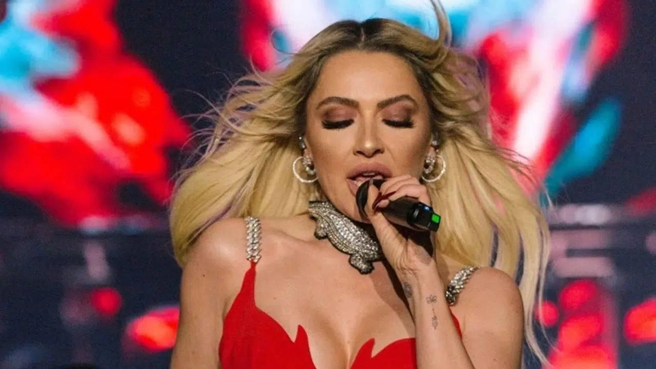 Hadise’den ‘Köpek İddiası’na Sert Yanıt: “Benim Köpeğim Yok!”