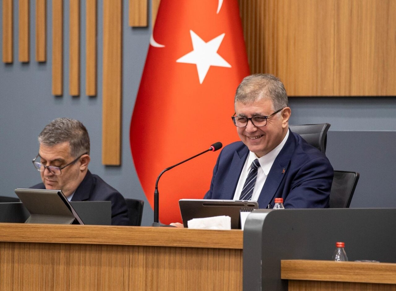 Cemil Tugay: İzmir’deki riskli yapıların dönüştürülmesi için Dünya Bankası kredisinin kullanımının önü tıkandı