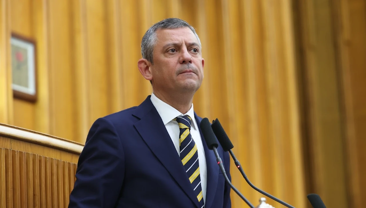 Özgür Özel'den Proje Okulları Tepkisi: "Liyakat Gitti, Yandaşlık Geldi"