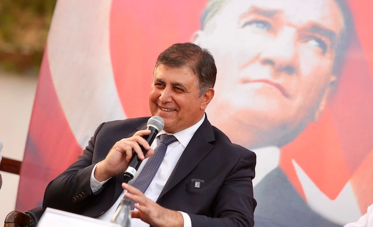 İzmir Büyükşehir Belediye Başkanı Cemil Tugay'dan Bakan Kurum'a: İzmir için birlikte çalışmaya hazırız
