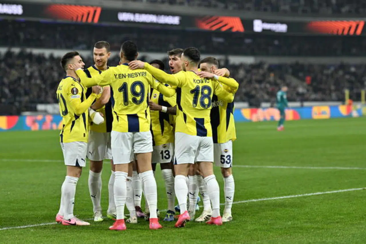 Fenerbahçe, Gaziantep FK'yi 3-1 Mağlup Ederek Şampiyonluk Yarışında Önemli Bir Galibiyet Aldı
