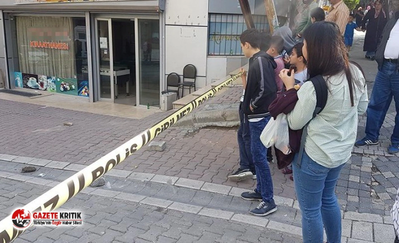 Esenyurt'ta otomobilden kahvehaneye ateş açıldı: 1 yaralı