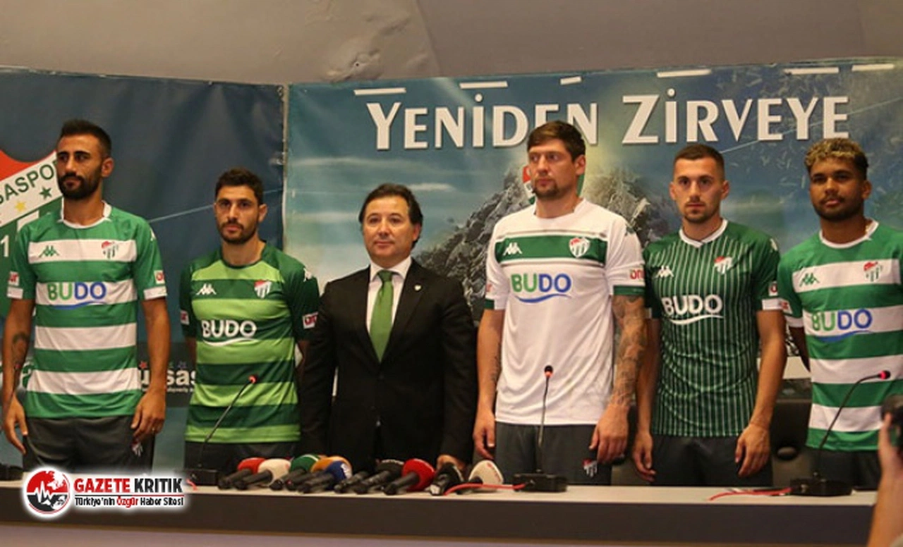 Bursaspor'da yeni transferler için imza töreni düzenlendi