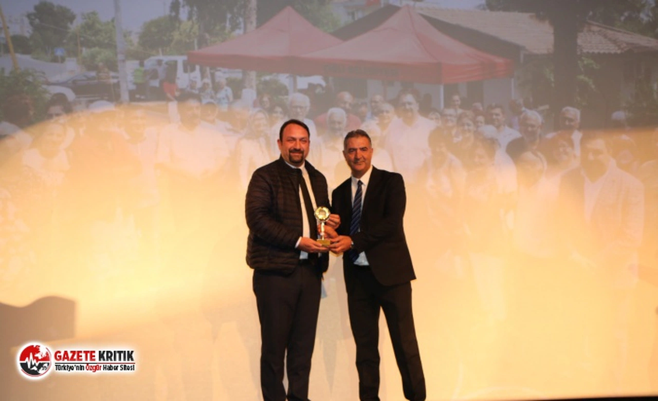 Başkan Utku Gümrükçü'ye Yılın İz Bırakanı Ödülü