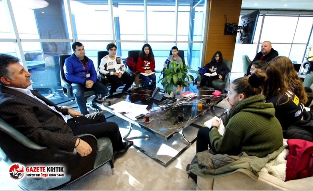 Bayraklı'da ortaokul öğrencileri çevreci projelerini Başkan Sandal'a anlattı