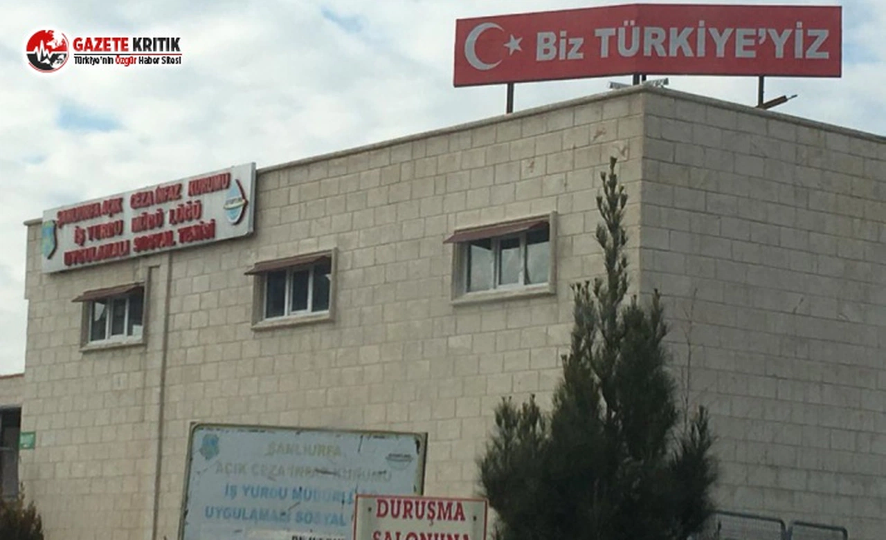 CEZAEVİNİN TEPESİNE “BİZ TÜRKİYE’YİZ” SLOGANI YAZDILAR!