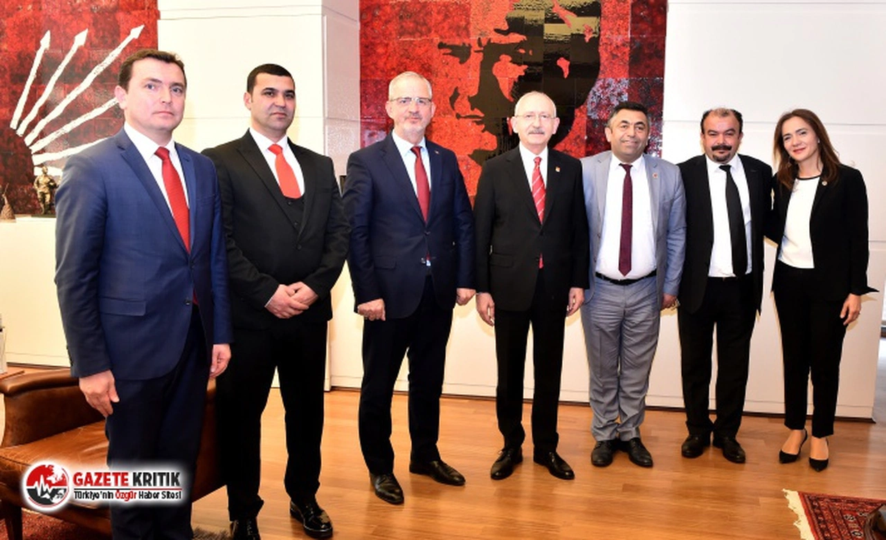 CHP GENEL BAŞKANI KEMAL KILIÇDAROĞLU, İSTANBUL MUHTAR DERNEKLERİ FEDERASYONU YÖNETİMİNİ KABUL ETTİ