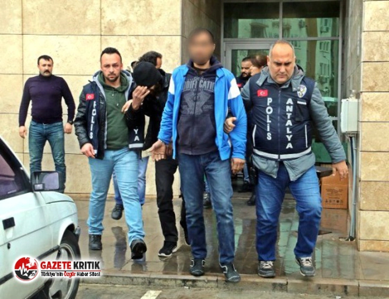 Cinsel birliktelik için evine kadın çağıran adam gasp edildi