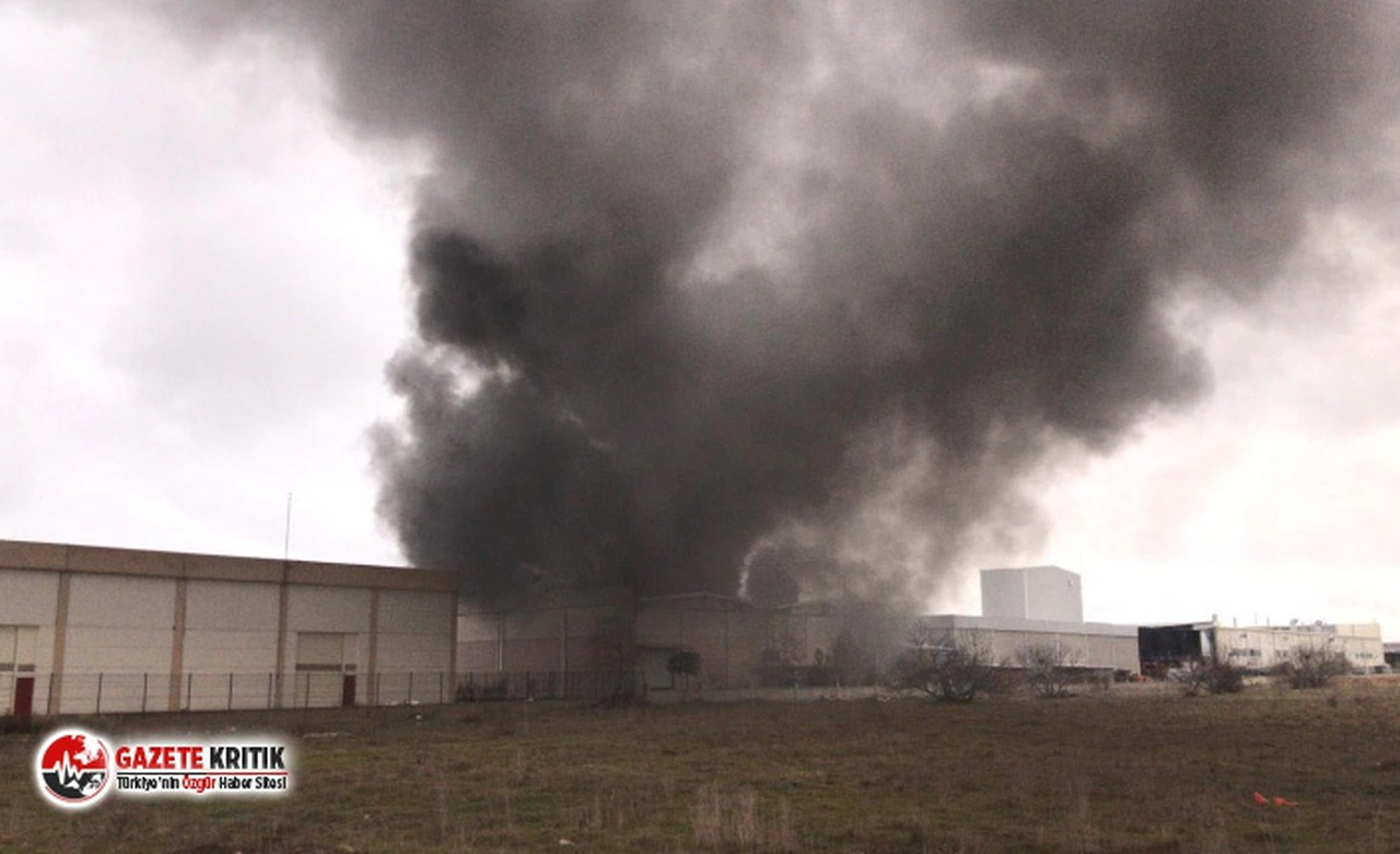 Manisa'da plastik oyuncak fabrikasında yangın