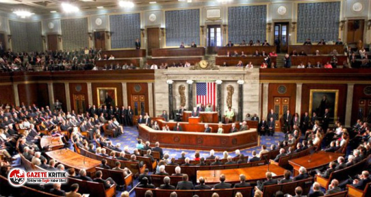 MECLİS'TEKİLER FETÖ'CÜLERİ ALKIŞ YAĞMURUNA TUTTU