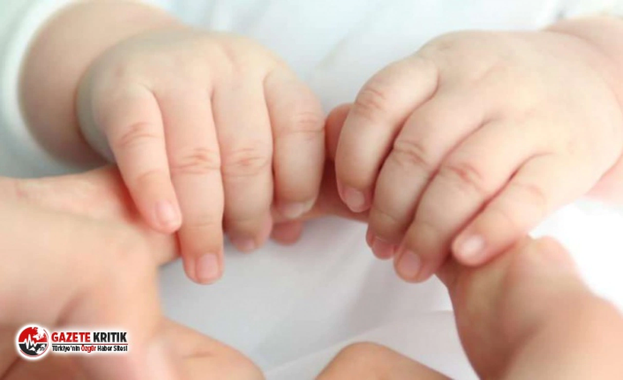 Organları dışarıda doğdu, hayata tutunmayı başardı