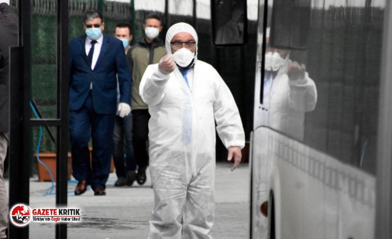 Umrecilerin yurdundaki  güvenlik amirinde koronavirüs çıktı