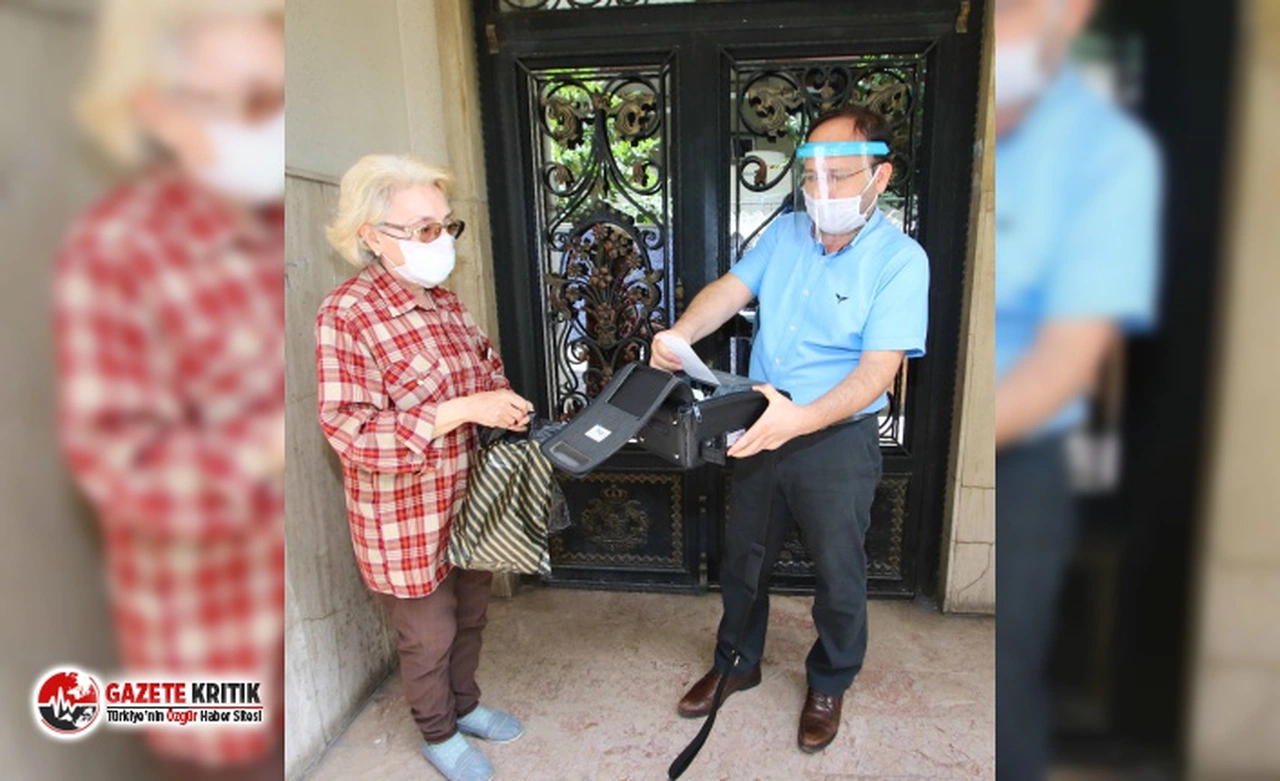 Bayraklı'da 65 yaş üstüne kapıda vergi ödeme kolaylığı