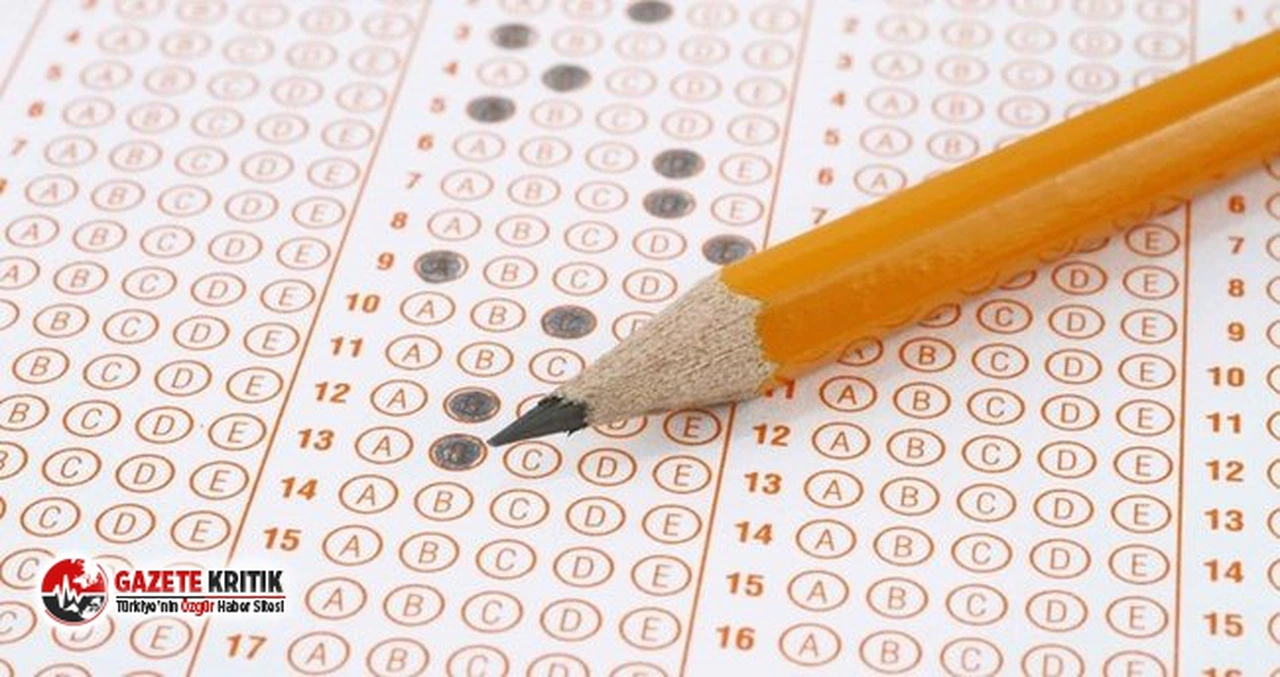 Milli Eğitim Bakanı Selçuk: LGS'ye girecek öğrencilere maske ve dezenfektan dağıtılacak