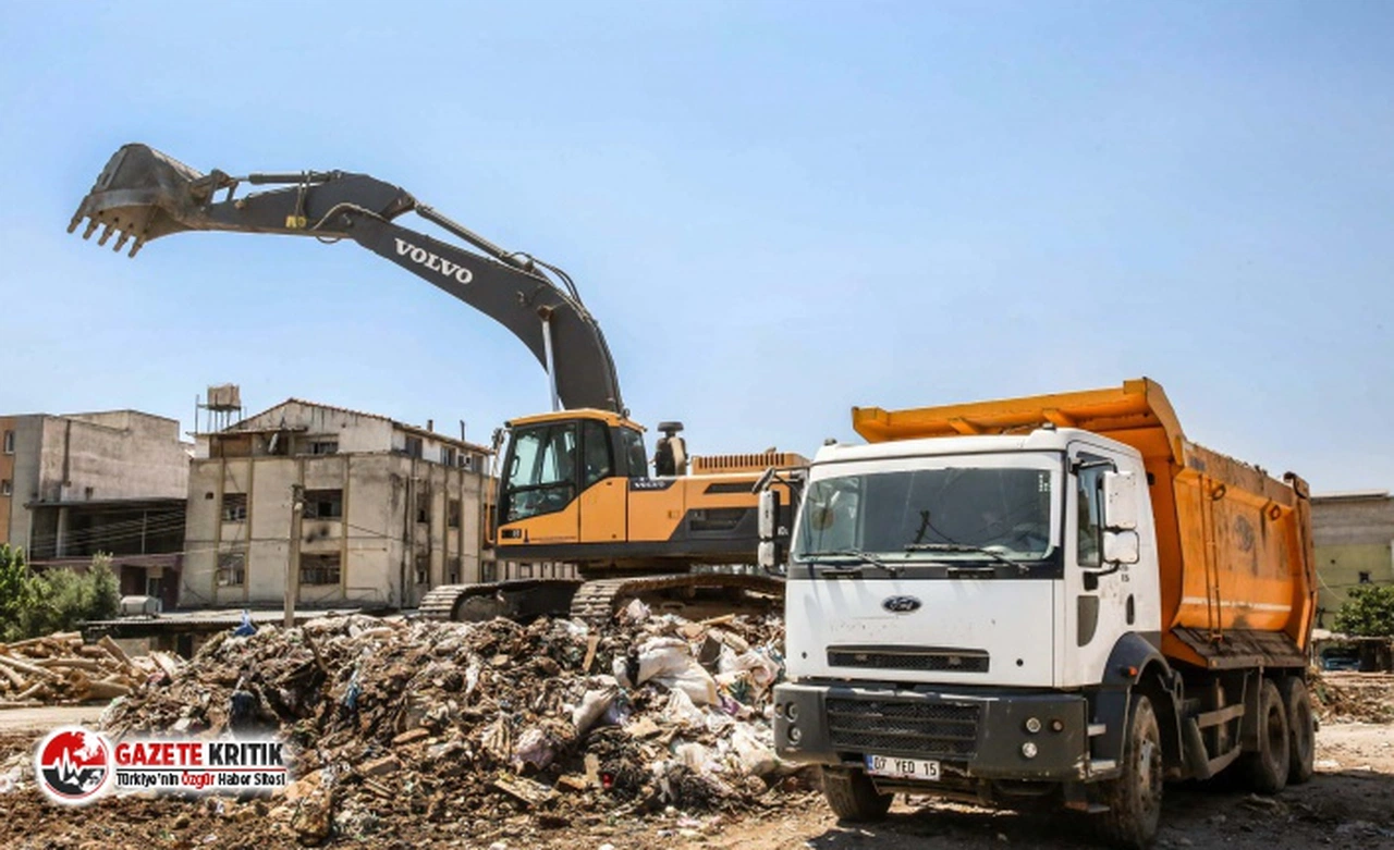 Buca’da 5 bin 400 tonluk moloz dağına neşter