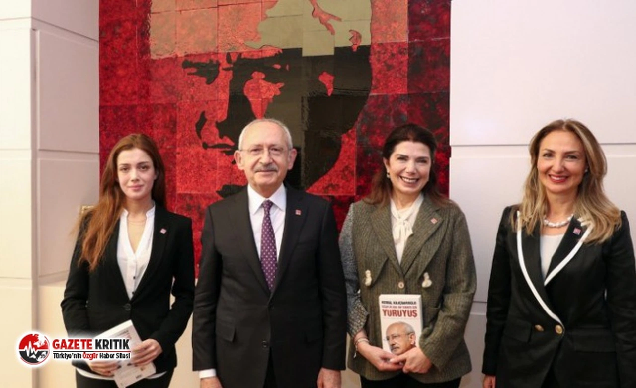 Profesör Doktor Ahmet Taner Kışlalı'nın eşi ve kızı CHP'ye üye oldu