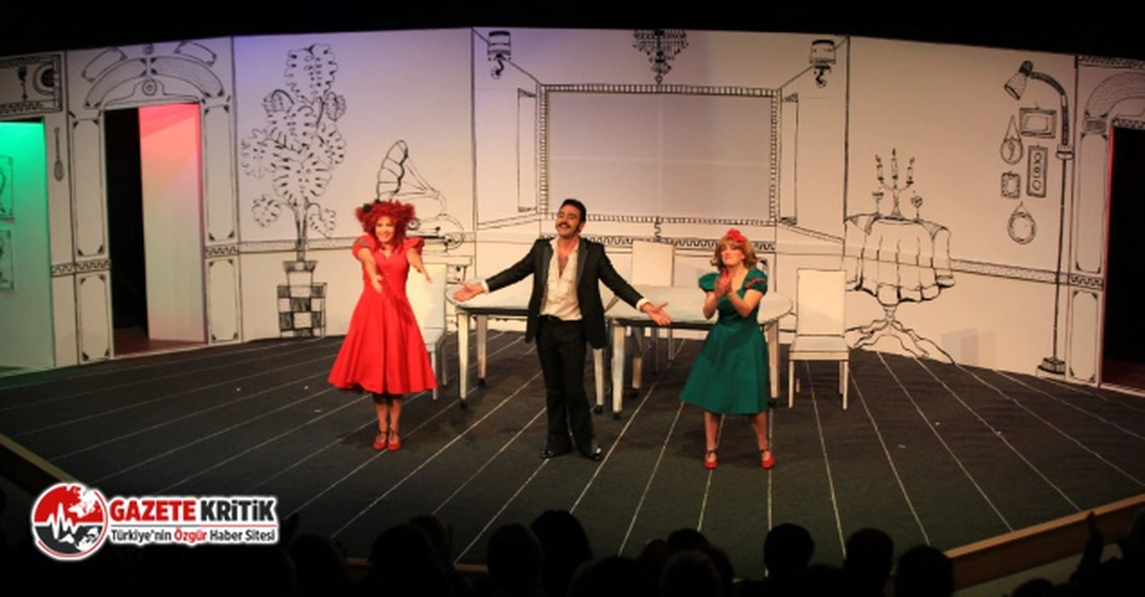 Bodrum Belediyesi Şehir Tiyatrosu Oyunları Salonu Doldurmaya Devam Ediyor