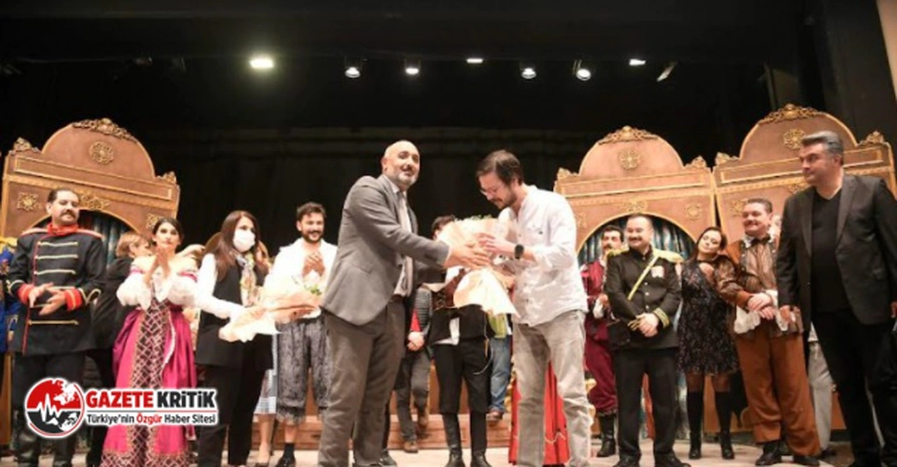 Adana Büyükşehir Belediyesi Şehir Tiyatrosu’ndan muhteşem performans