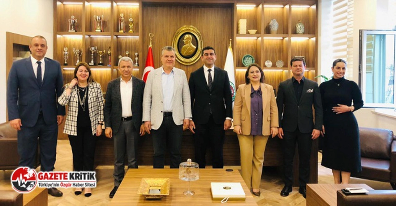 CHP’liler sorun dinliyor, çözüm önerisi sunuyor