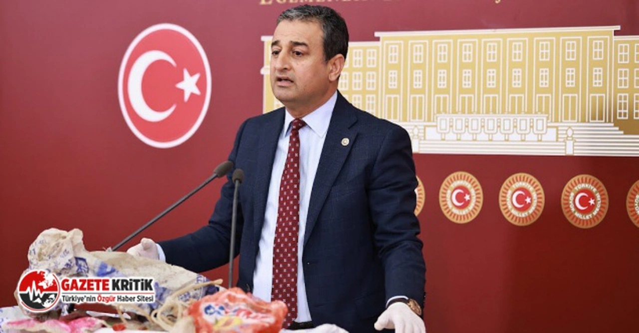 TBMM’de plastik çöpleri tek tek gösterdi: Bu çöplerin ithalatı Türkiye’ye ihanettir