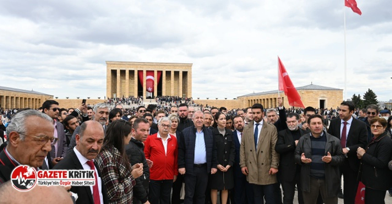 Zafer Partisi Genel Başkanı Prof. Dr. Ümit Özdağ'dan Anıtkabir ziyaretinde yoğun ilgi
