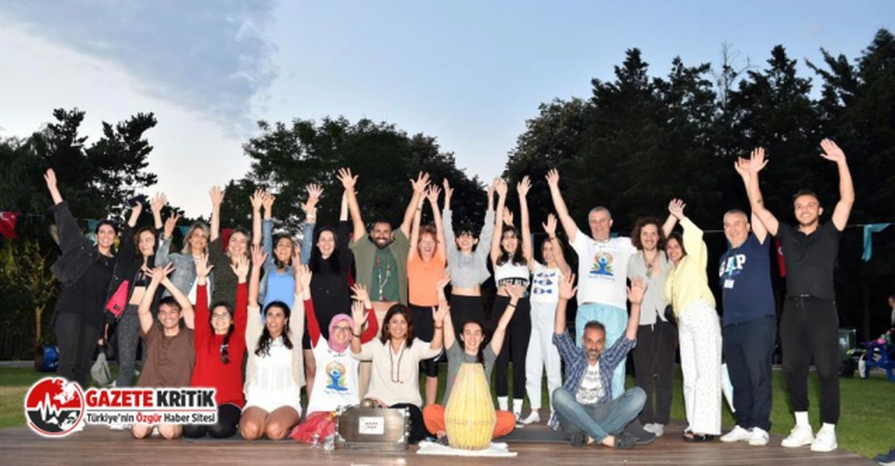 BEŞİKTAŞ’TA ULUSLARARASI YOGA GÜNÜ’NDE ETKİNLİK DÜZENLENDİ