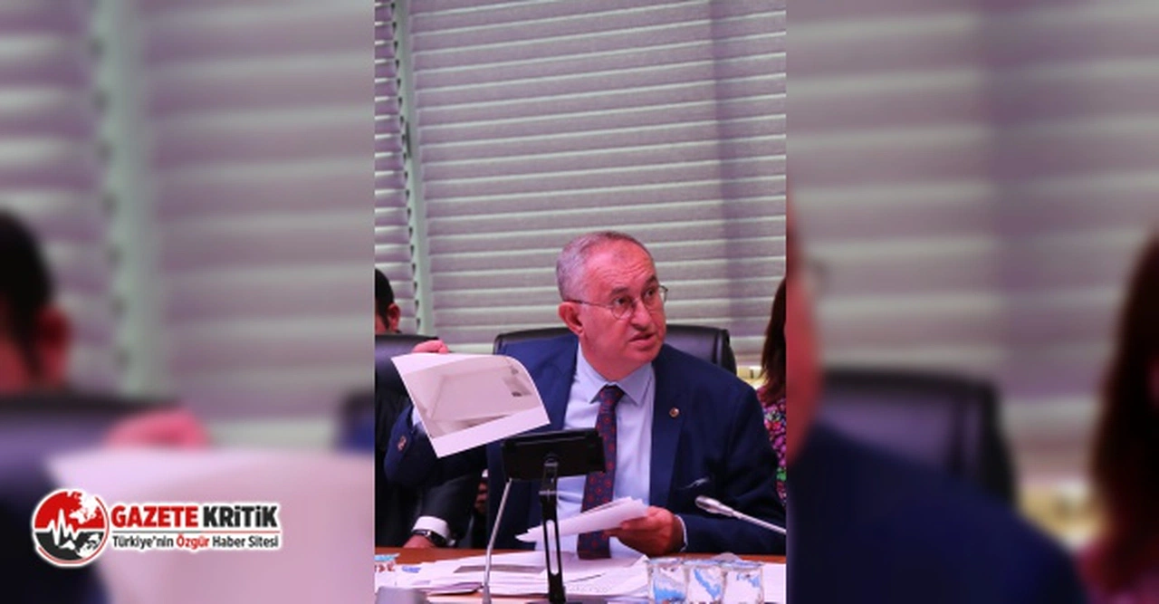 CHP’li Sertel depremzedeler için yapılan konutlardaki kusurları fotoğraflarla gösterdi