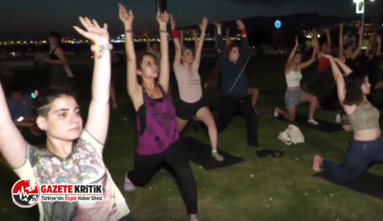 İZMİR'DE KADINLARDAN 'YOGA YASAĞI' PROTESTOSU